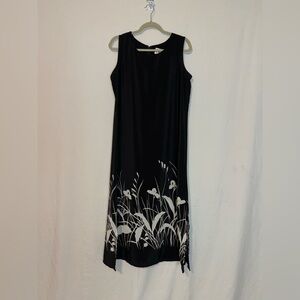 Chic Black and White Floral Maxi Dress